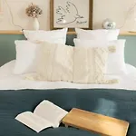 Alojamento de Acomodação e Pequeno-almoço D'hôtes Calys 3*